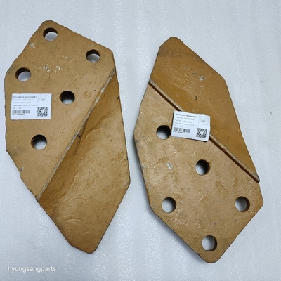 Excavator Spare Parts Cutter Side 63E1-3533 63E1-3534 For R210LC7 R250LC7 R320LC7